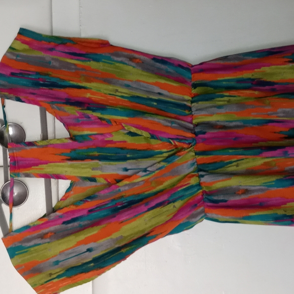 Gorgeous vibrant dress - Picture 5 of 10